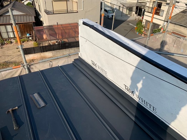 立平工法で片流れ屋根施工